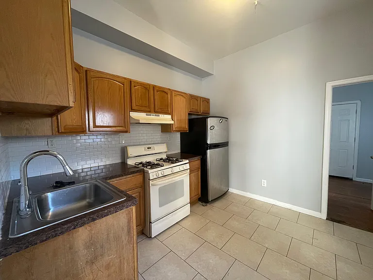 147 Ripley Pl #1 — Photo 6