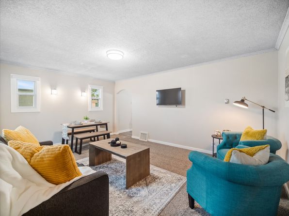 9016 E Frederick Ave #1