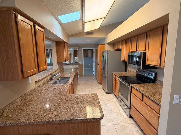 4th image of 14607 W Yosemite Dr