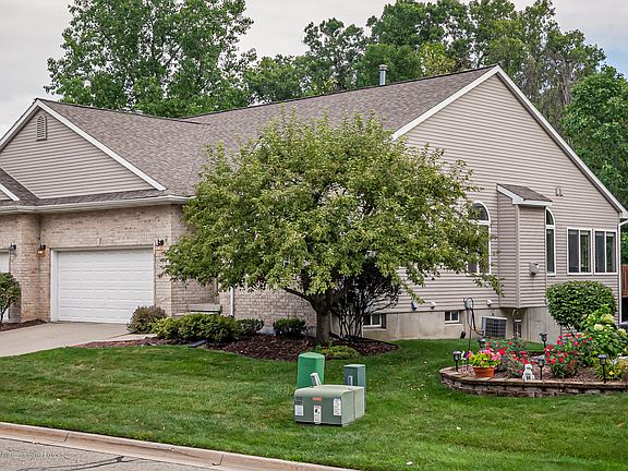 2nd image of 1426 Safire Ct #35