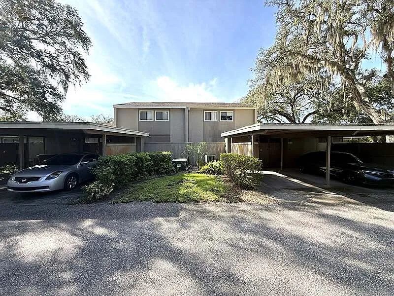 3 bed, 2.0 bath, 1260 sqft, $1,950 — Photo 2