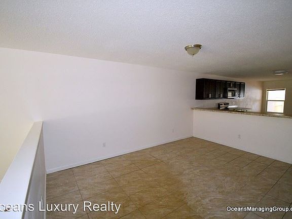4th image of 1050 3rd St #2