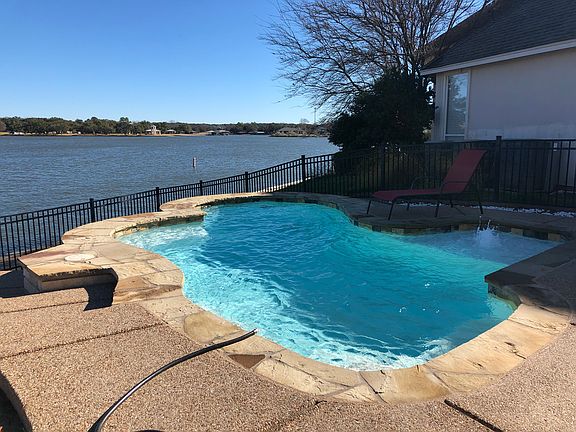4th image of 2523 Pebble Dr