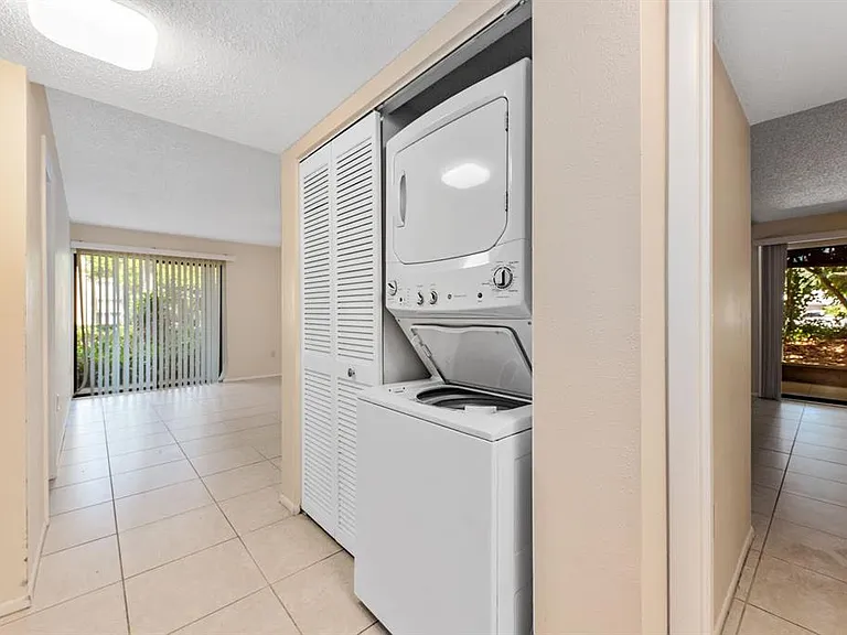 2232 Bahia Vista St #A1 — Photo 14