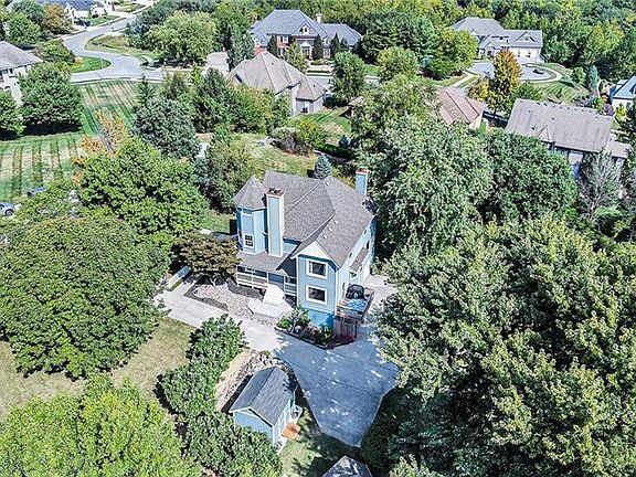 3rd image of 12020 N Windbrook Ct