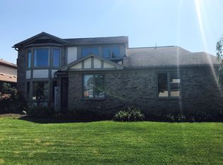 15610 Williamsburg Dr, Macomb, MI 48044