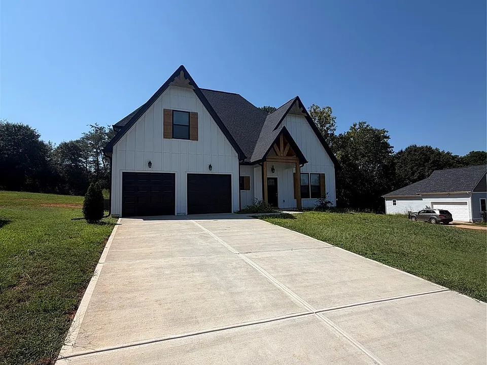 1313 Dockery Dr