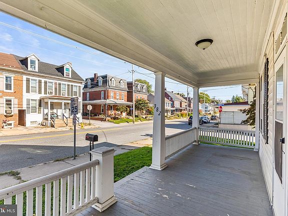 5th image of 382 W Main St