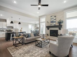 19521 W 114th Ter, Olathe, KS 66061