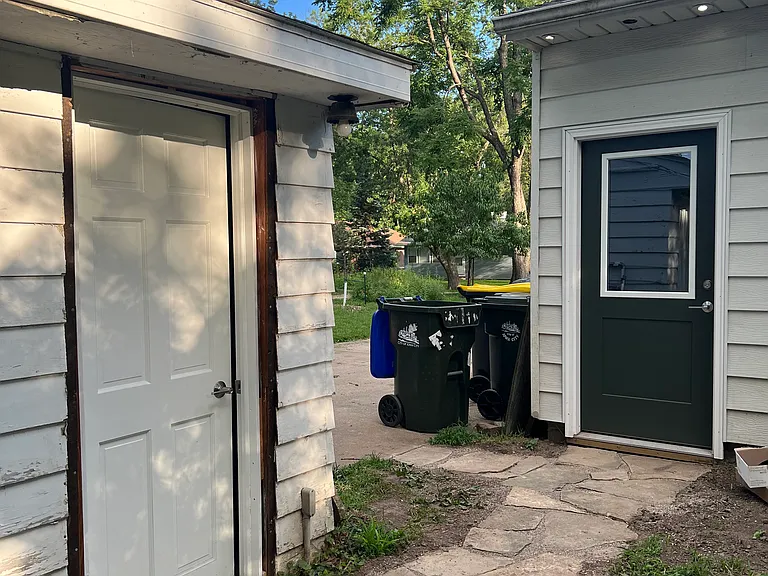 706 Whiting Ave — Photo 18