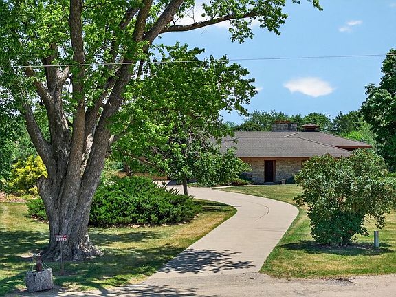 2nd image of N2028 Steiner Road