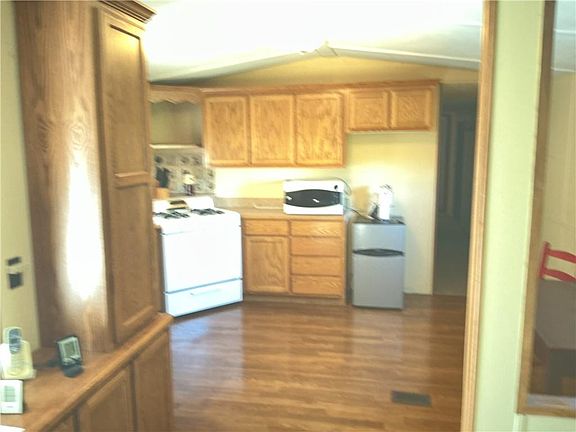 3rd image of 2125 Riley Rd