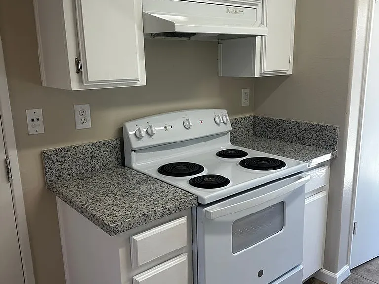 5213 South H Street Unit A — Photo 7