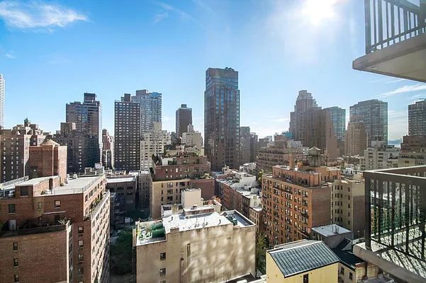 Sold by William Raveis Real Estate | media 1