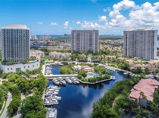 1000 Isl Blvd, North Miami Beach, FL 33160