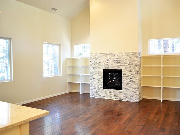 5th image of 8805 Richfield Dr