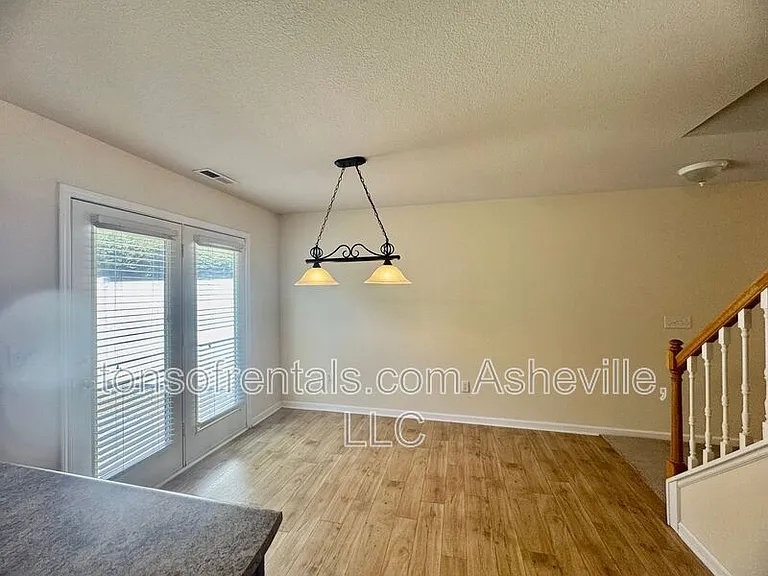 85 Farington Cir — Photo 8