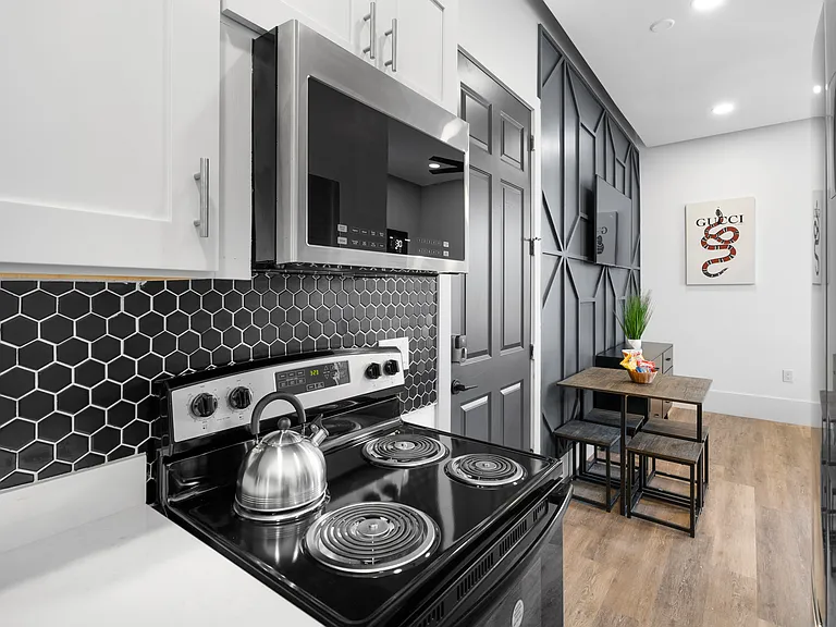 1301 E Columbus Dr #B — Photo 6
