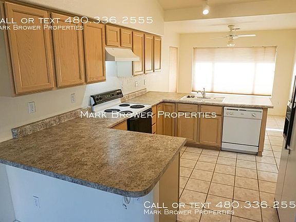 4th image of 461 S Forest Dr