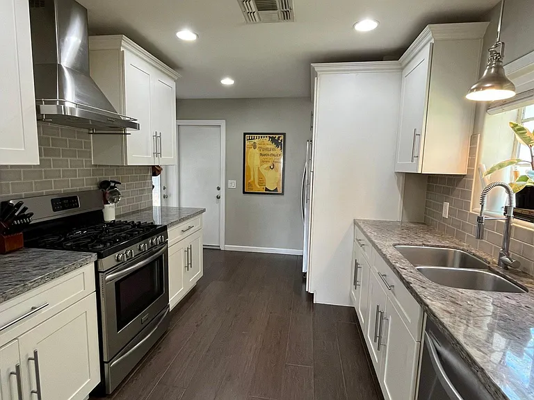 1501 W Catalina Dr — Photo 14