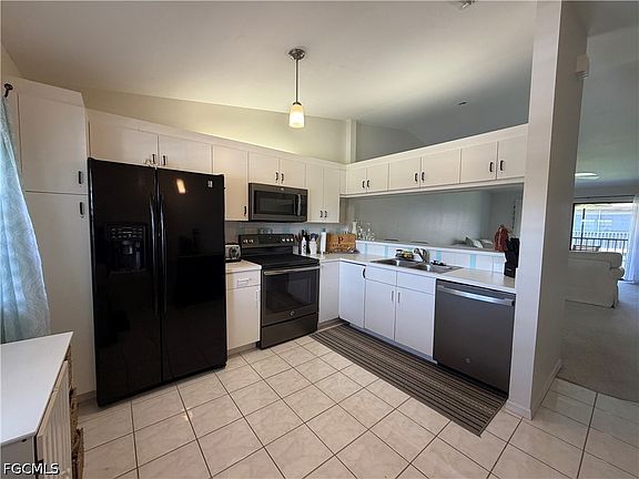 4th image of 5735 Foxlake Dr APT 6