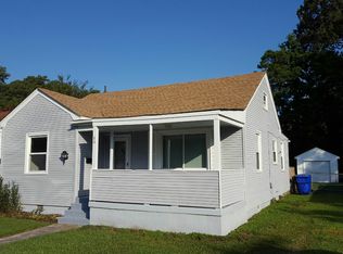 86 Hitchens Ln, Newport News, VA 23601