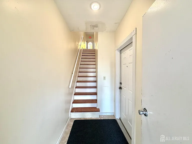 158 Terrace Ave — Photo 3