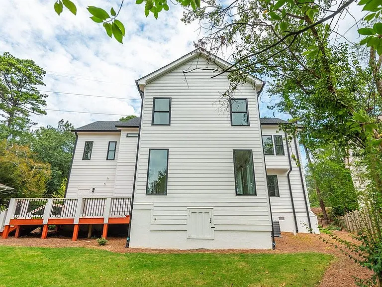 4056 Ashford Dunwoody Rd NE — Photo 89