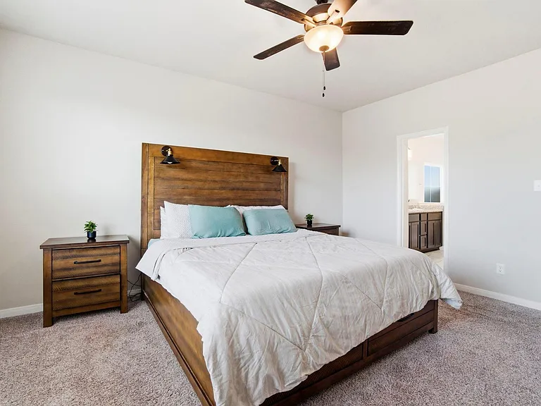 1318 Kingsgate Dr — Photo 21