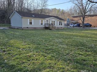 120 Green Valley Rd, Huntington, WV 25701