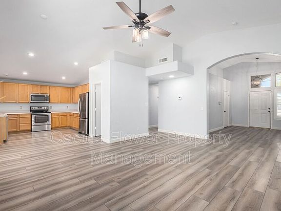 3rd image of 21295 N 69th Ave