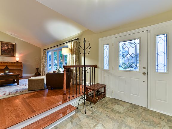 5th image of 1115 E Greenwood Dr