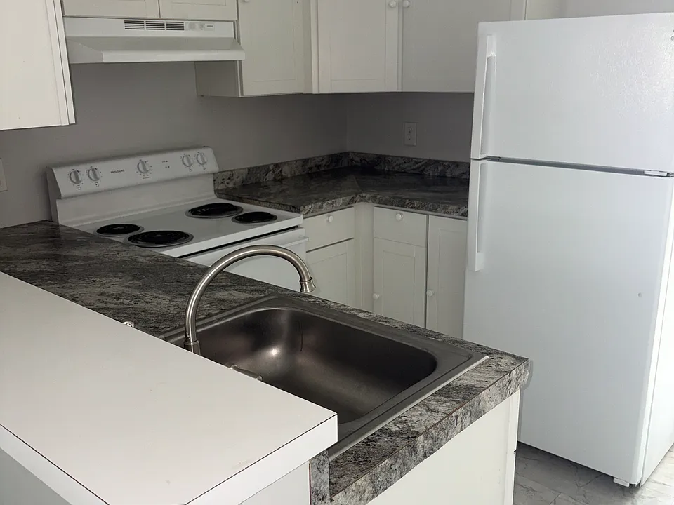 84 Tell St #76A