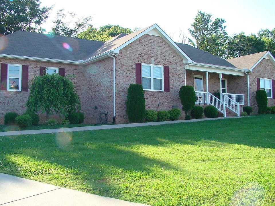 1st image of 222 Brooklyn Cir