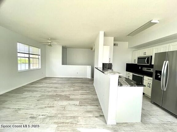3rd image of 1776 Sophias Dr APT 202
