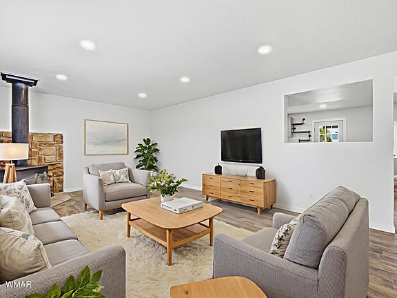 4th image of 7124 Simons Way