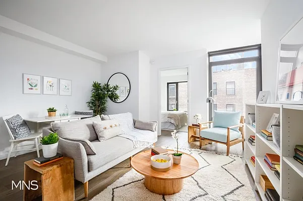Rented by MNS Marketing | media 33