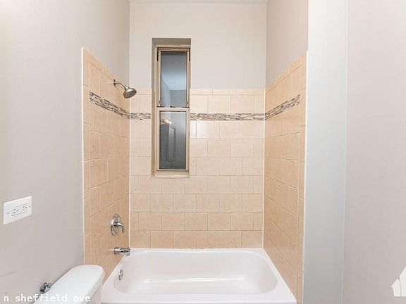 3rd image of 2137 N Sheffield Ave #726