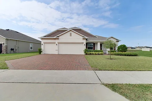 2525 Carriage Pointe Loop Photo 1