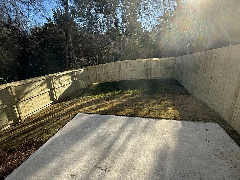 1432 Anderson St — Photo 35