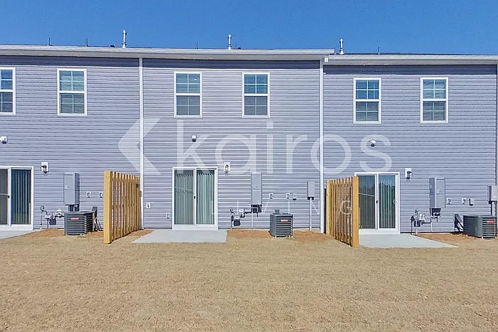 2407 Banyon Cir — Photo 19