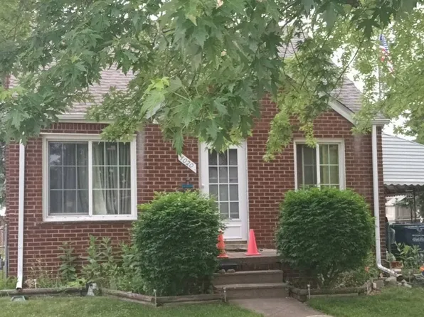 1020 Mayflower Ave, Lincoln Park, MI 48146
