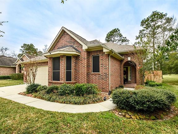 2nd image of 20261 Southwood Oaks Dr