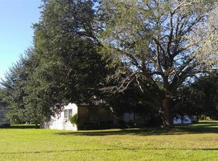 324 W Kiber St, Angleton, TX 77515