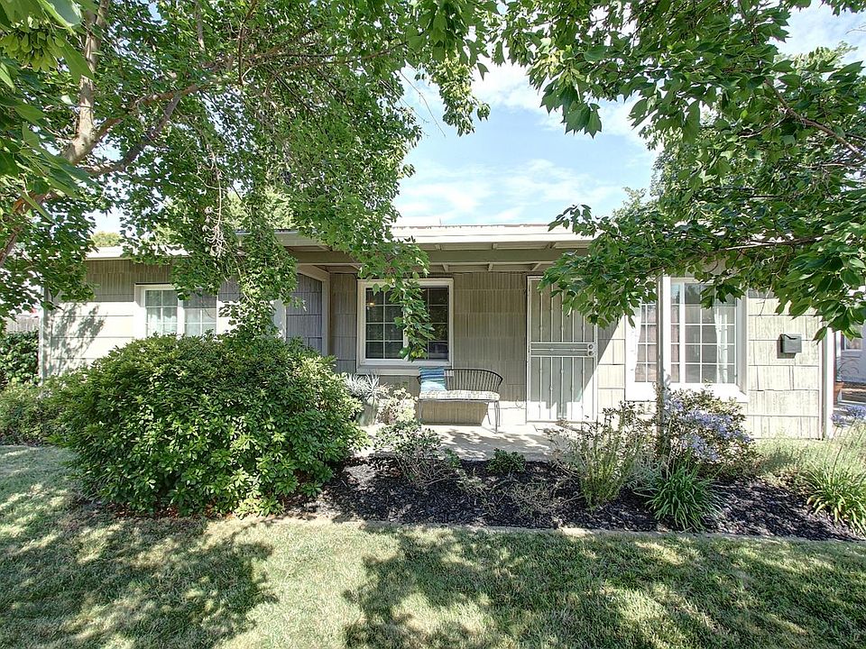 2nd image of 4922 61st St