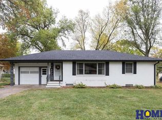 1310 N 13th St Beatrice NE 68310 Zillow