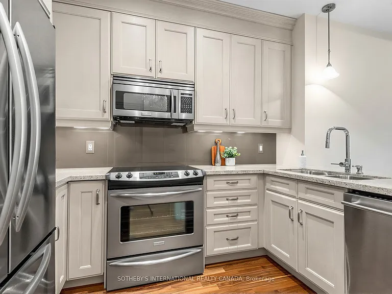 21 Burkebrook Pl #224 — Photo 5