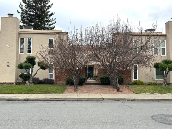 1000 Arbor Rd APT 4, Menlo Park, CA 94025
