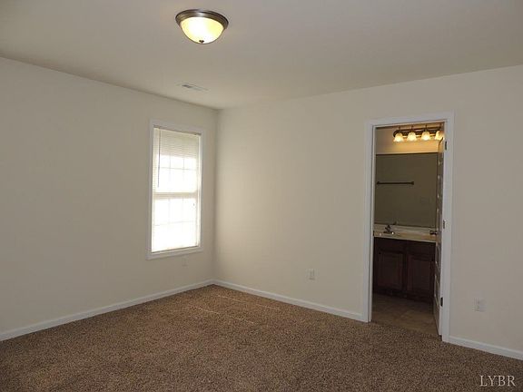 4th image of 110 Aaron Pl Unit 18