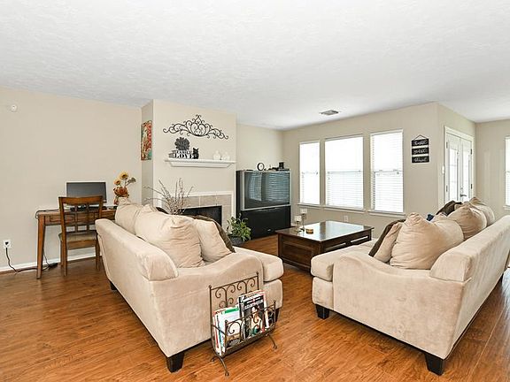 3rd image of 19406 Pine Cluster Ln